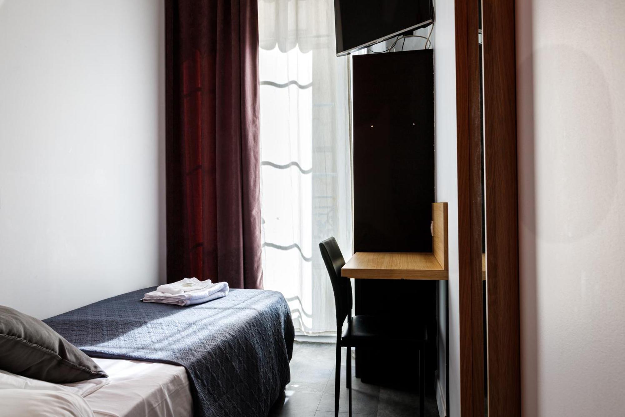 Hotel Du Dauphine Ліон Екстер'єр фото